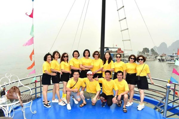 Áo đồng phục công ty đẹp và thời trang