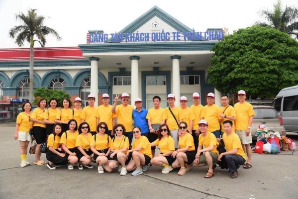 Áo phông đồng phục công ty là gì? Ý nghĩa của áo phông công ty