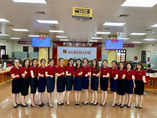 Áo Thun Đồng Phục Có Cổ Màu Đỏ