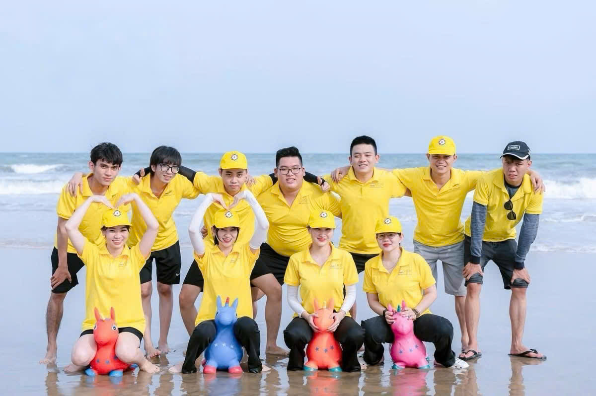 May-Ao-Thun-Cao-Cap-Mau-Vang May-Ao-Thun-Cao-Cap-Mau-Vang